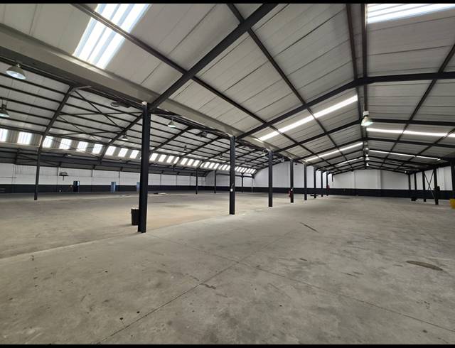 3,170M² WAREHOUSE TO LET IN BRACKENFELL INDUSTRIAL